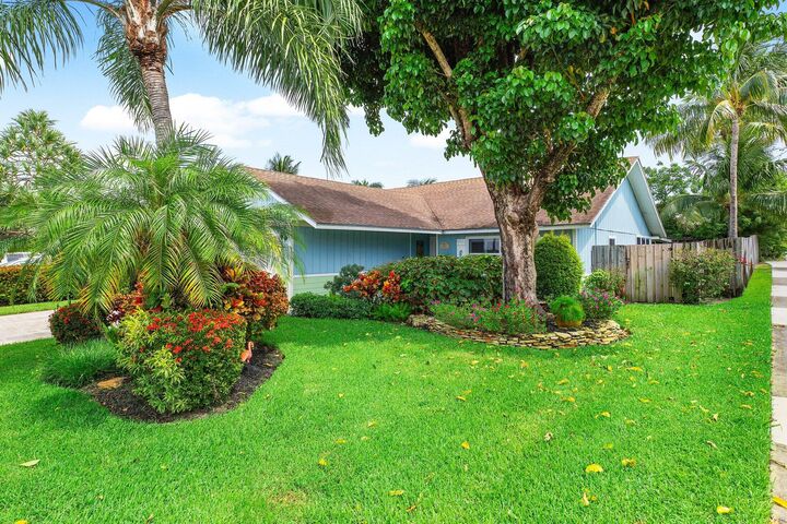 Property Photo:  801 SW 1st Court  FL 33426 