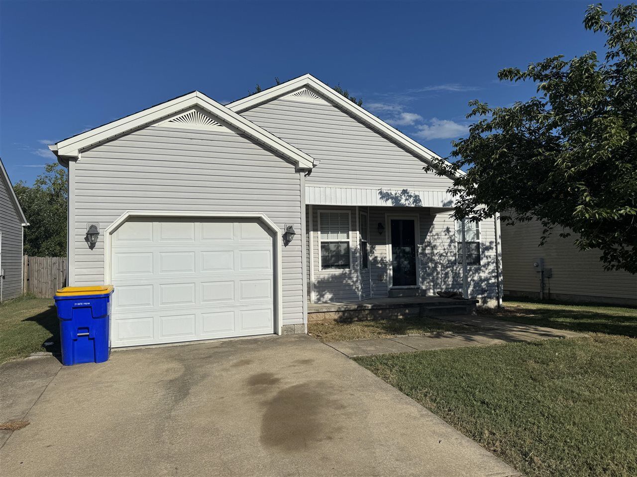 Property Photo:  352 Paddle Wheel Street  KY 42103 