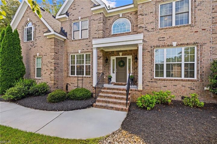 Property Photo: 405 Beacon Key Ct VA 23322
