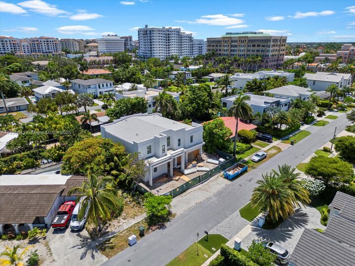 Property Photo:  274 NE 3rd Ct  FL 33432 