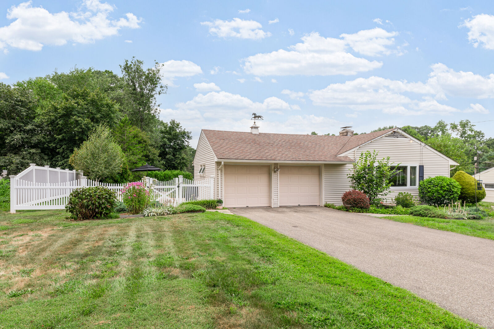 Property Photo:  403 Juniper Lane  CT 06410 
