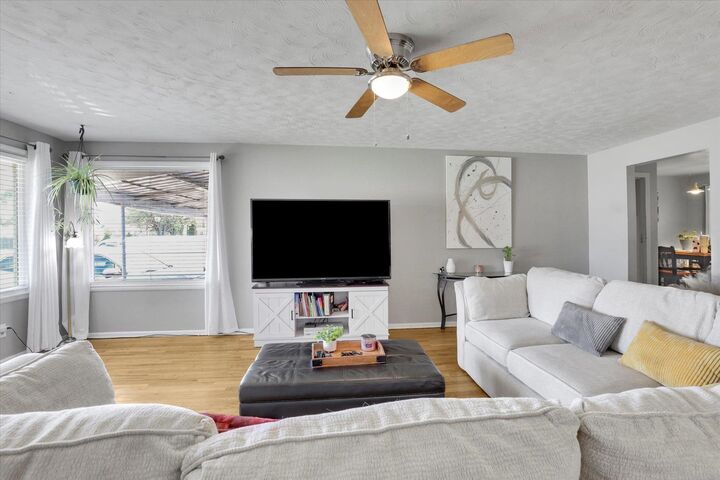 Property Photo:  1507 N Park Rd  WA 99212 