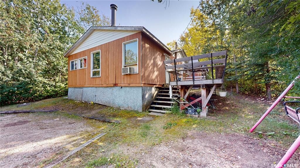 Property Photo:  721 9th Street  SK S0C 2S0 