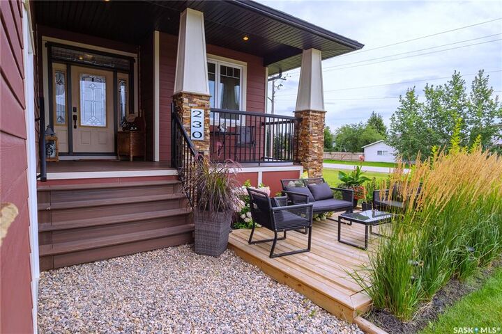 Property Photo:  230 Kinsmen Crescent  SK S0K 0A2 