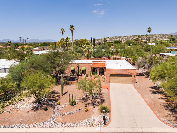 Property Photo:  3625 N Allwood Place  AZ 85750 