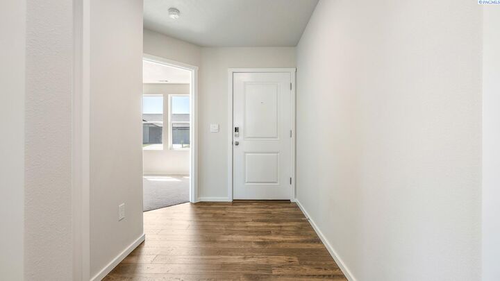 Property Photo:  11333 Buckingham Dr  WA 99301 