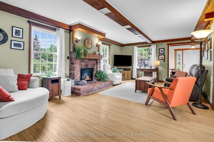 Property Photo:  10 Maple Avenue  ON L3M 3B6 