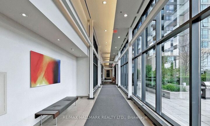 Property Photo: 15 Singer Court Ph06 ON M2K 0B1