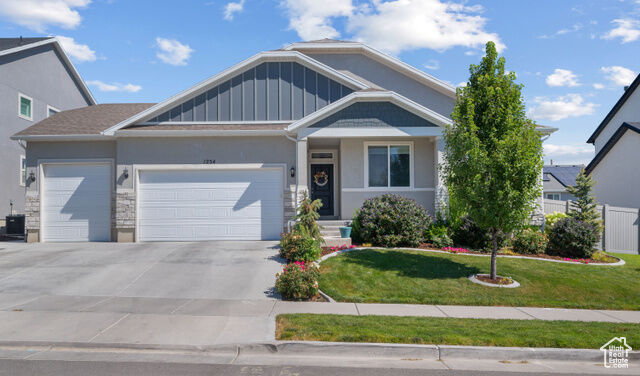 Property Photo: 1254 W Waverly Hills Ln UT 84084