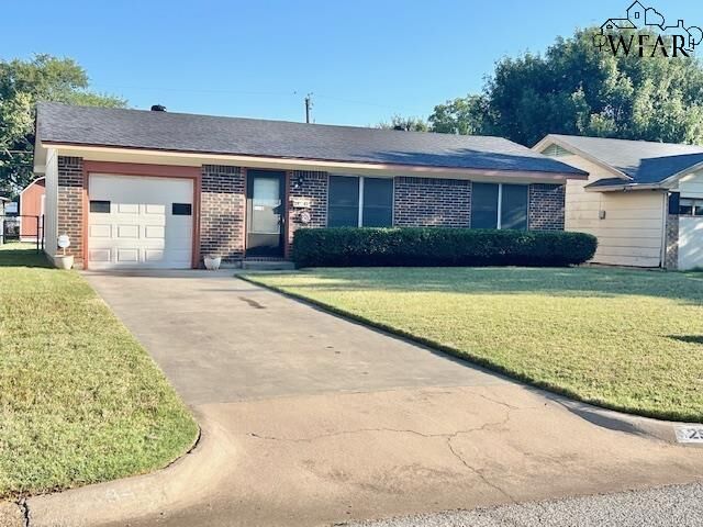 Property Photo: 2942 McGaha Avenue TX 76308-9999