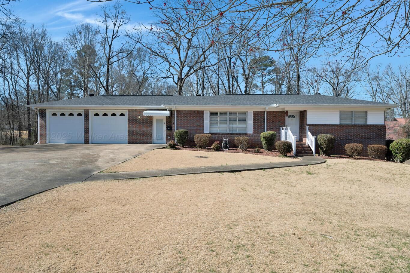 Property Photo:  201 Farley Rd  AL 35580 