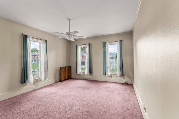 Property Photo:  125 W College Street  PA 15317 