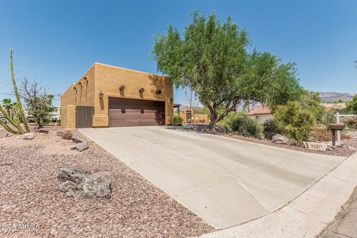 9820 E Del Monte Avenue  Gold Canyon AZ 85118 photo