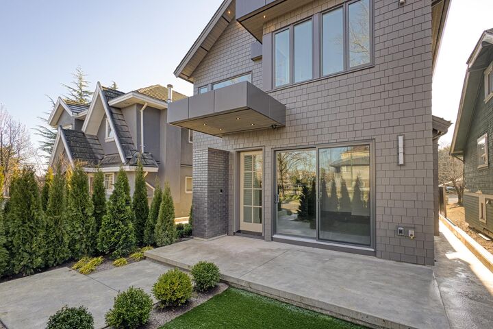 Property Photo: 2380 E 5th Avenue BC V5N 1N1