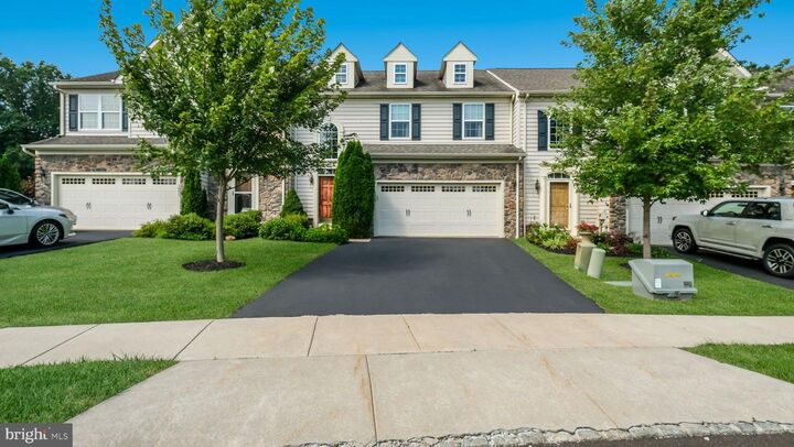 Property Photo:  1089 Arbour Lane  PA 18951 