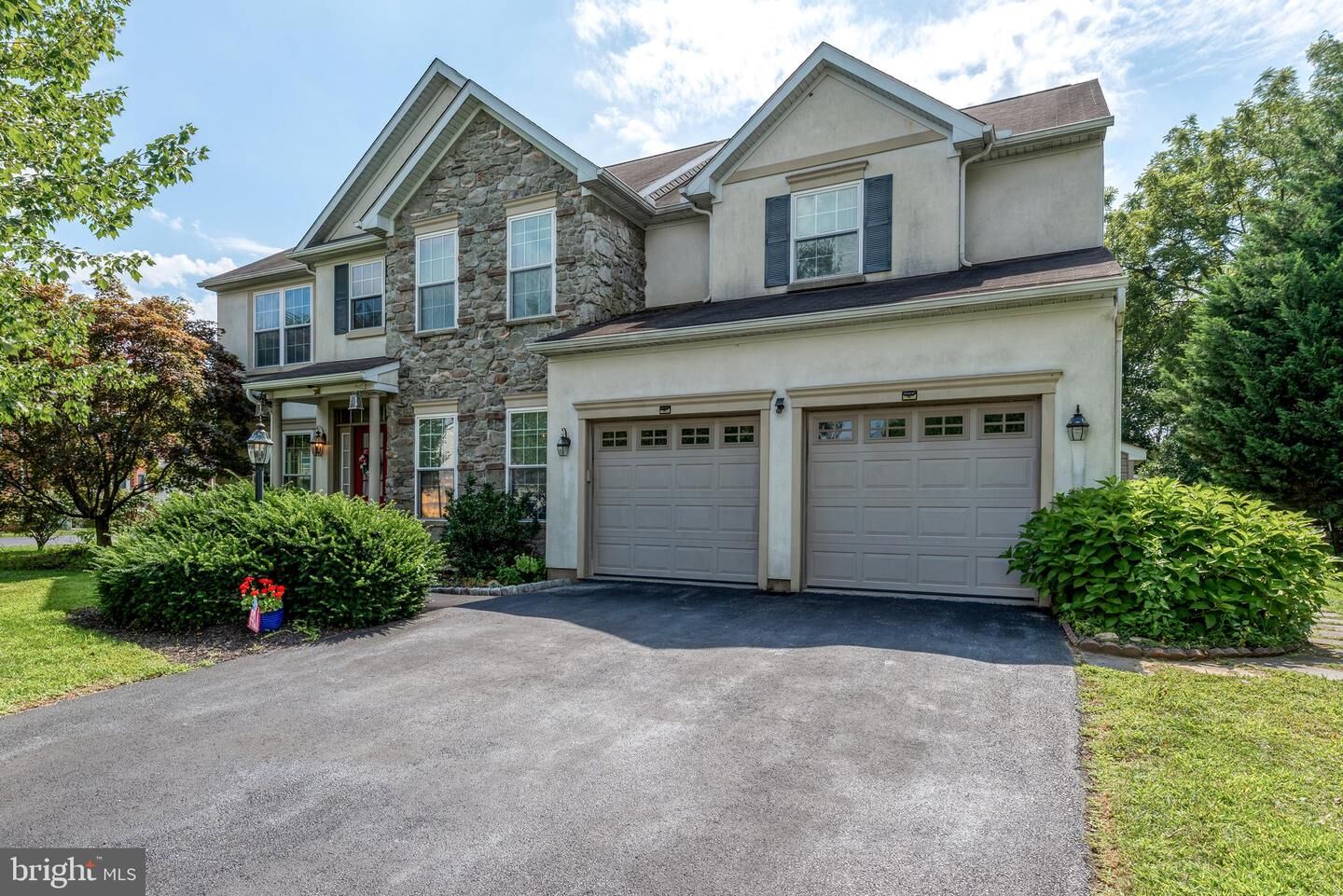 Property Photo: 116 N Summit Avenue PA 17566