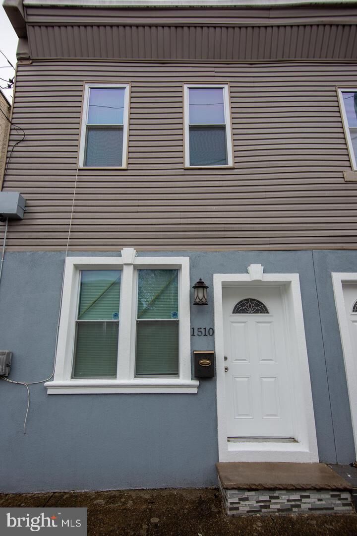 Property Photo:  1510 W York Street  PA 19132 