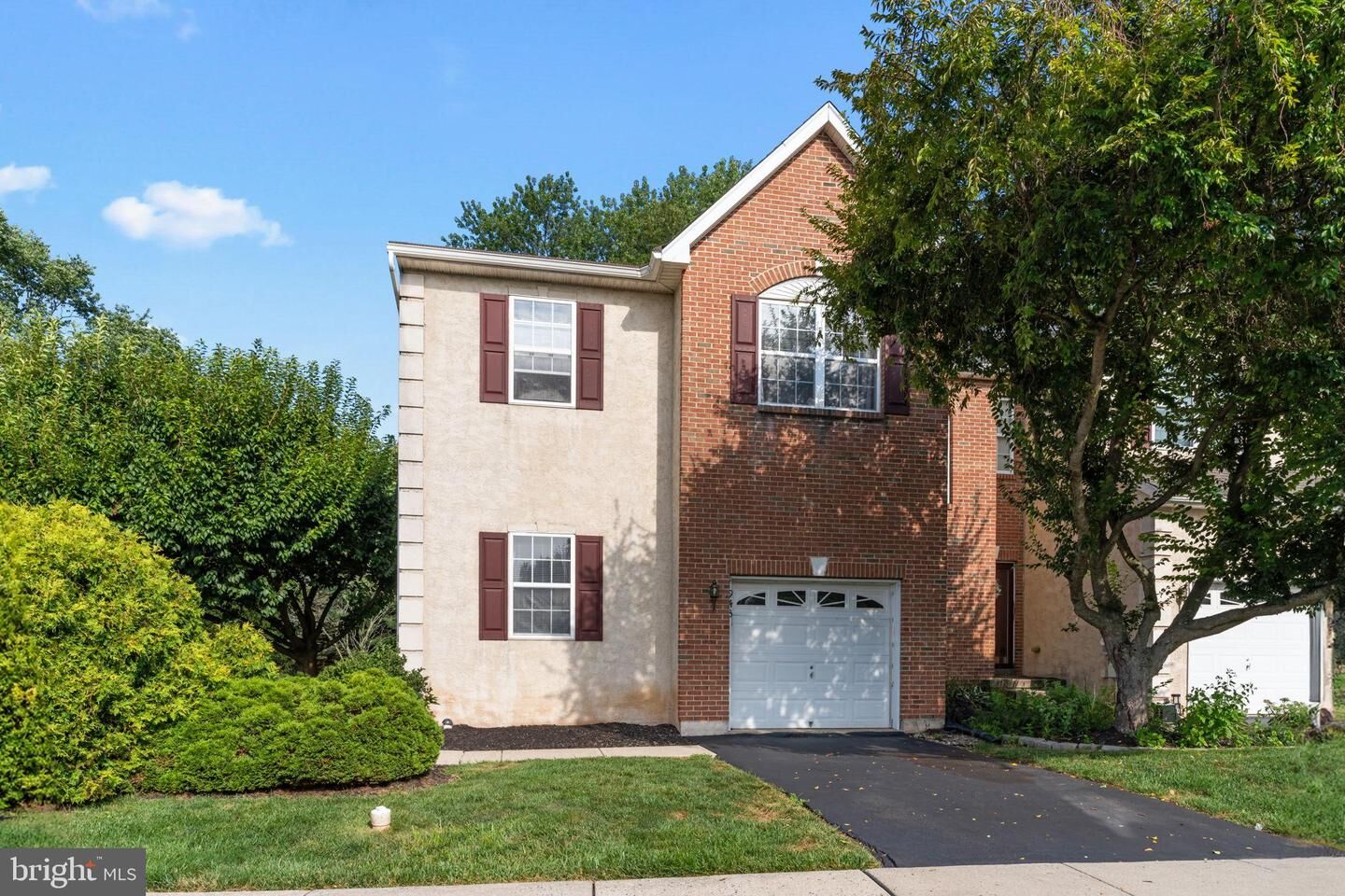 Property Photo: 943 Shenkle Drive PA 19426