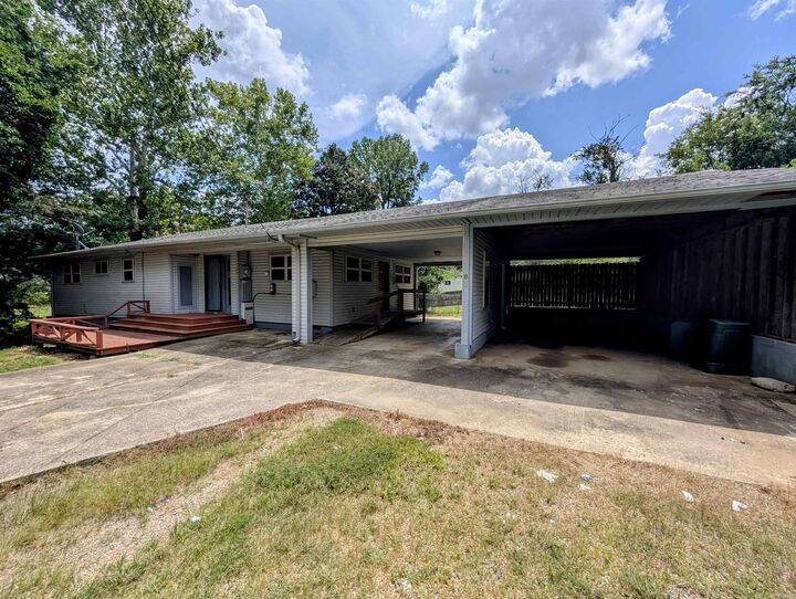 Property Photo: 1210 Bert Street AR 71953