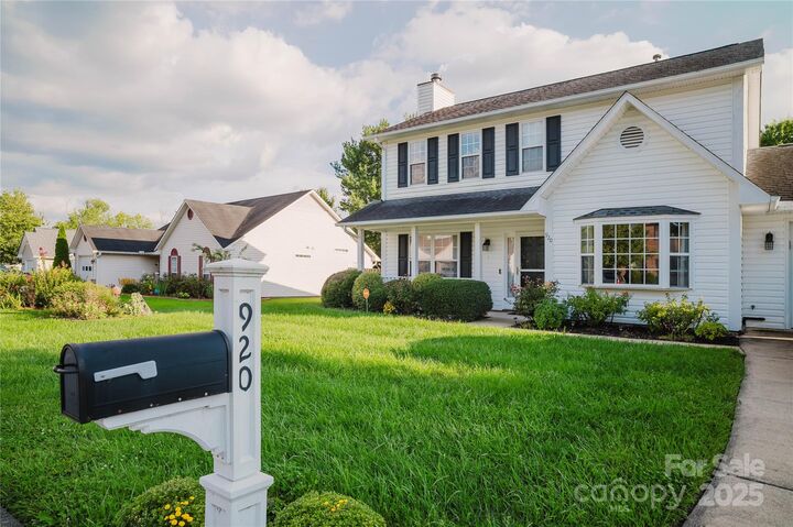 Property Photo: 920 Woodhill Drive NC 28732