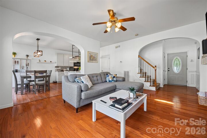 Property Photo:  1805 Crabapple Tree Lane  NC 28214 