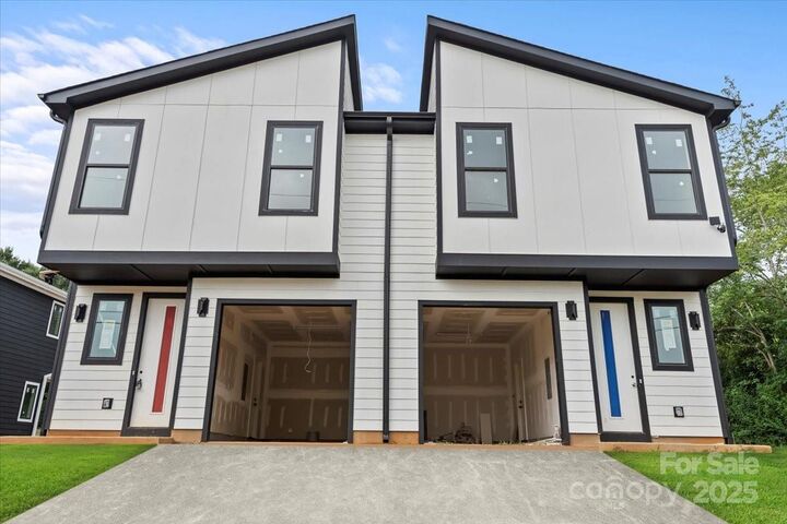 Property Photo: 2512 Elmin Street NC 28208