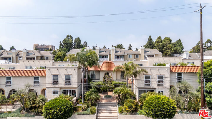 8025 Redlands St  Playa Del Rey CA 90293 photo