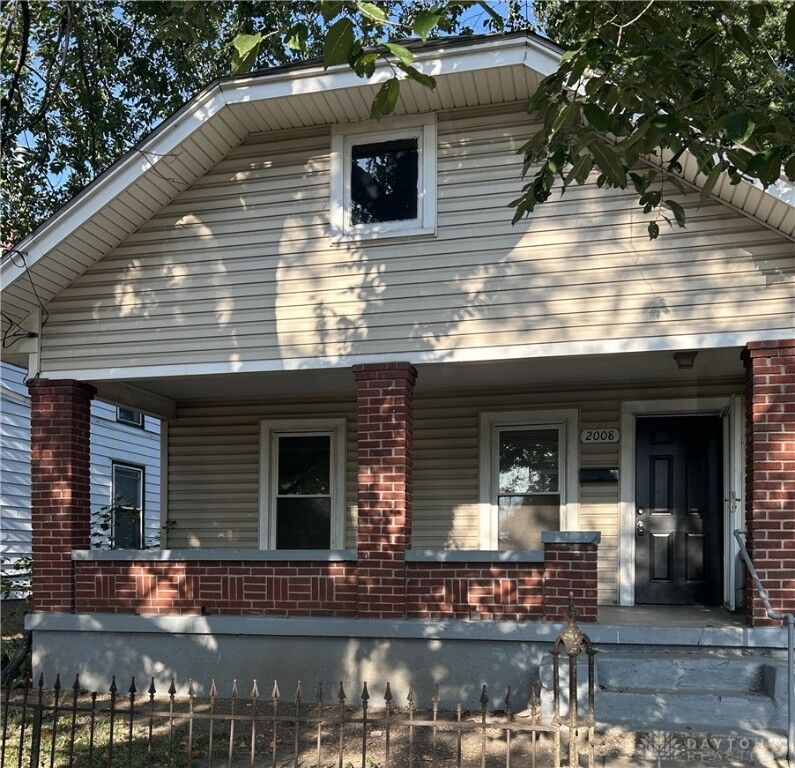 Property Photo:  2008 Pearl Street  OH 45044 