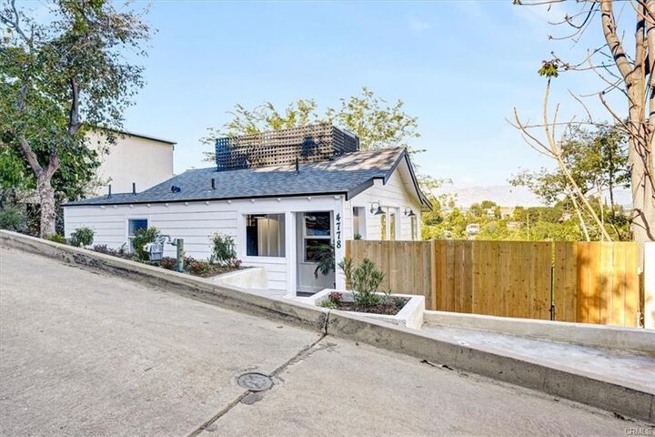 4778 Glenalbyn Drive  Los Angeles CA 90065 photo