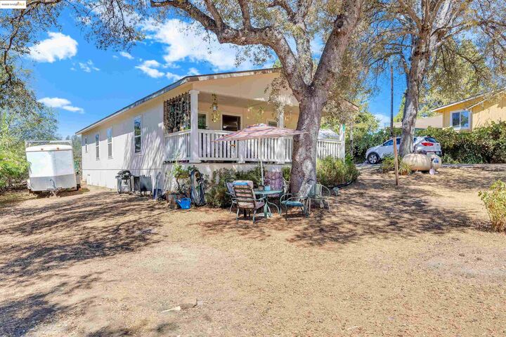 Property Photo: 18410 Oak St CA 95379