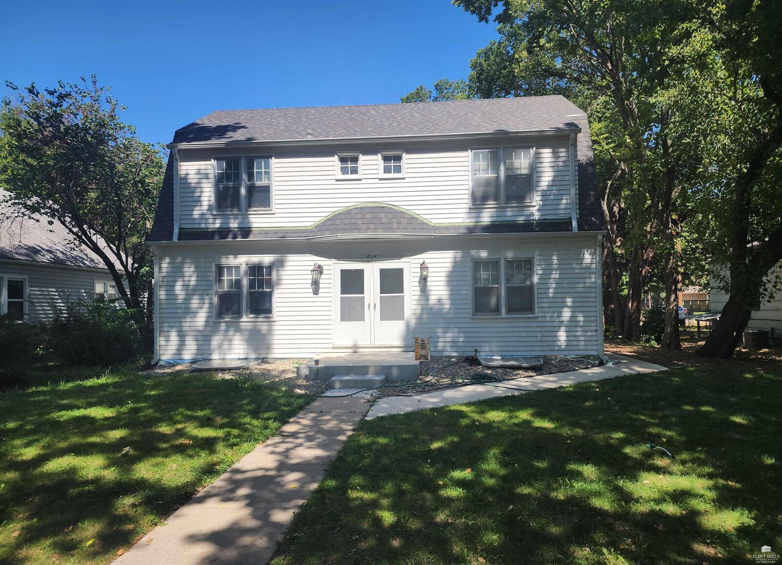Property Photo: 814 Thurston Street KS 66502