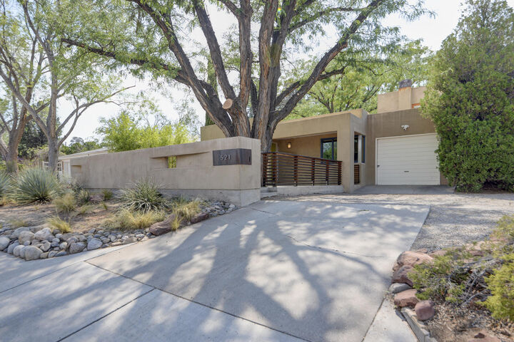 521 Graceland Drive SE  Albuquerque NM 87108 photo