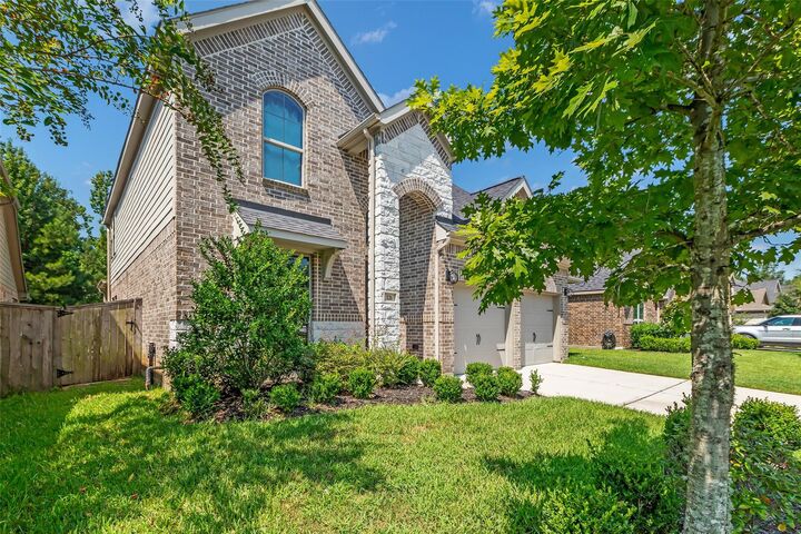 Property Photo:  126 Capriccio Lane  TX 77316 