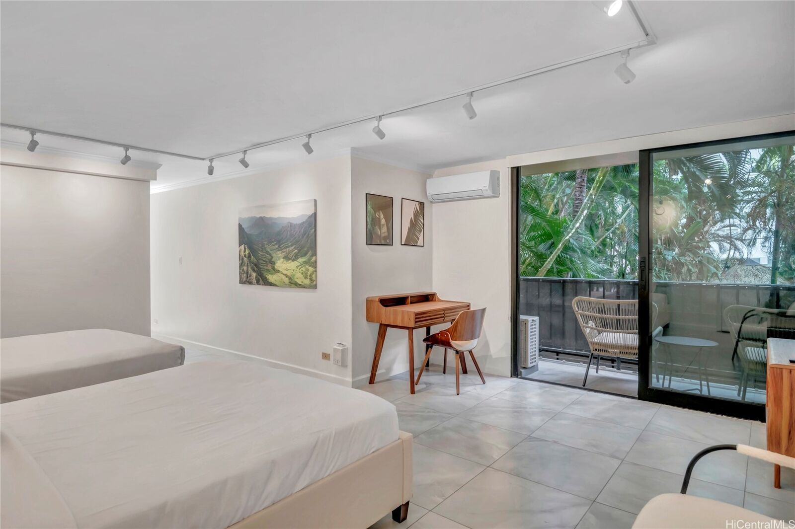 Property Photo:  2425 Kuhio Avenue 201  HI 96815 