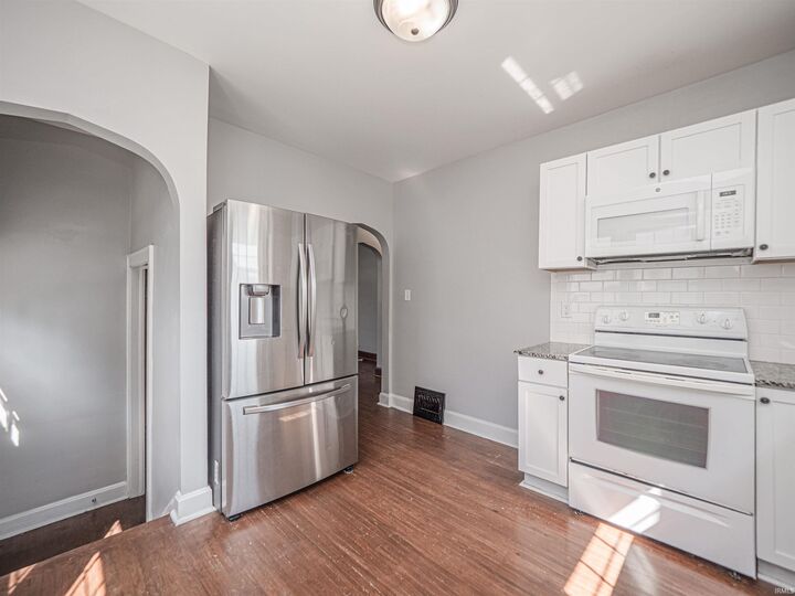 Property Photo: 917 Hercules Avenue IN 47711