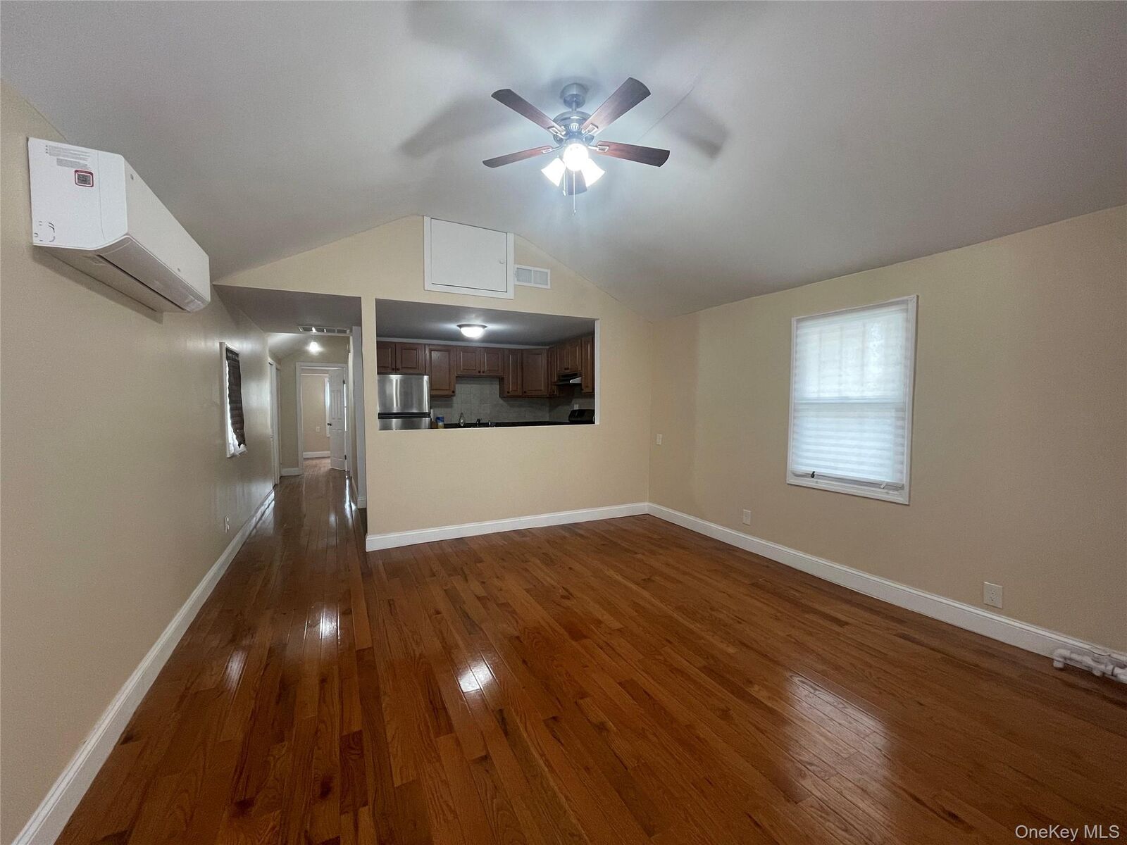 Property Photo:  1101 Harding Park  NY 10473 