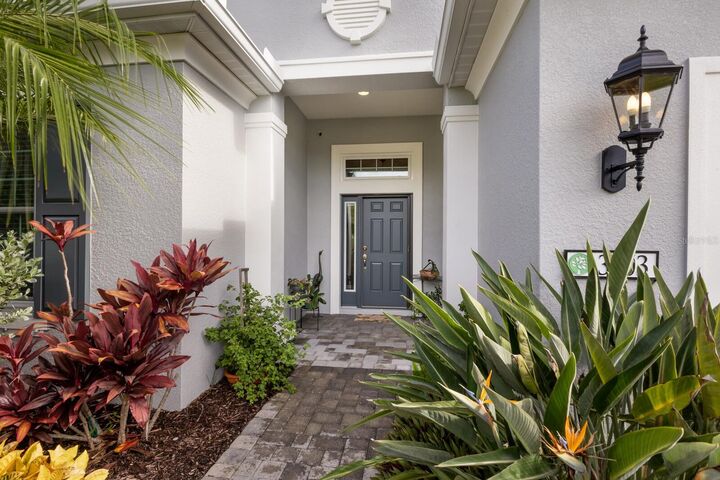 Property Photo: 3803 Woodcliff Lake Terrace FL 34243