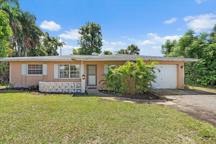Property Photo:  345 S Venice Boulevard  FL 34293 