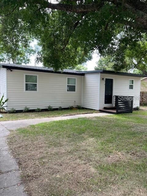 Property Photo:  618 Foster Avenue  FL 34787 