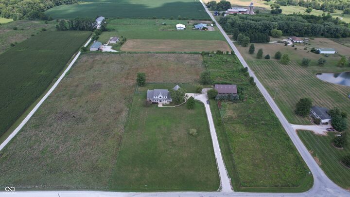 Property Photo: 6705 E County Road 800 N IN 46105