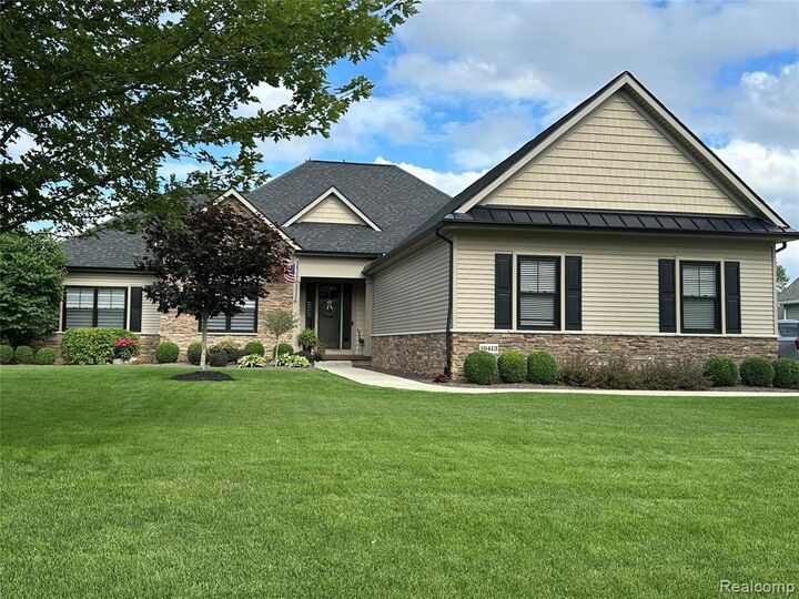 16413 Carrie Lane  Fenton MI 48430 8002 photo