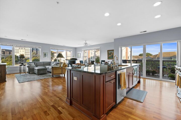 Property Photo:  4 Gaslight Dr 210  WI 53403 