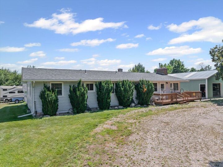Property Photo:  262 Upper Valley Road  SD 57783 