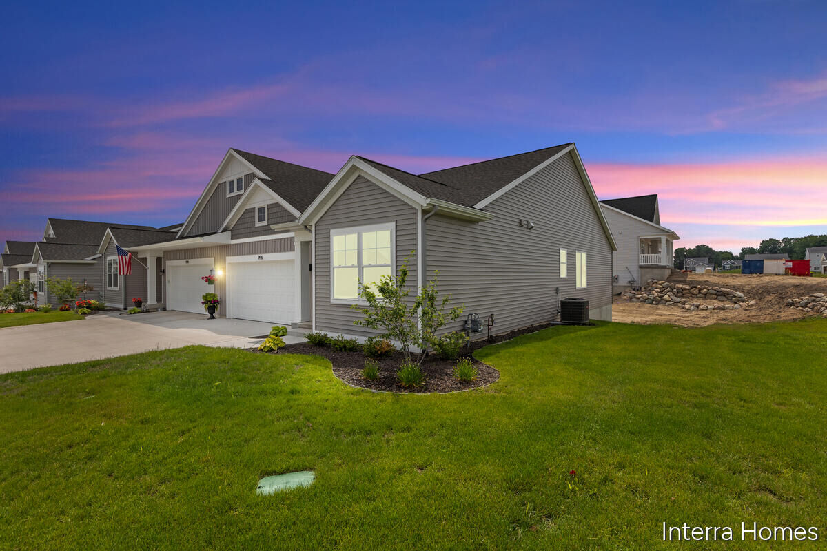 Property Photo:  996 Scioto Drive NW  MI 49321 
