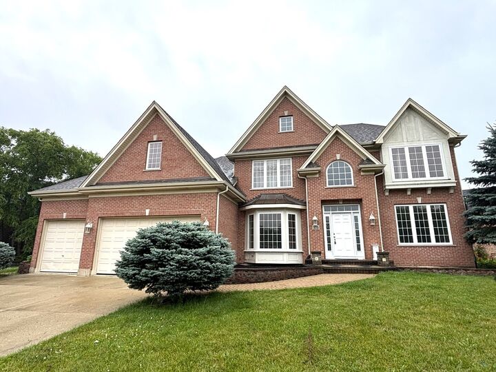 375 W Devon Avenue  Roselle IL 60172 photo
