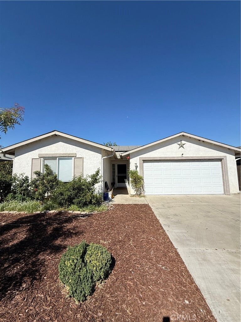Property Photo:  115 Calle Arroyo  CA 93461 