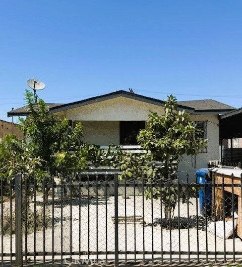 Property Photo: 413 W 109th Place CA 90061