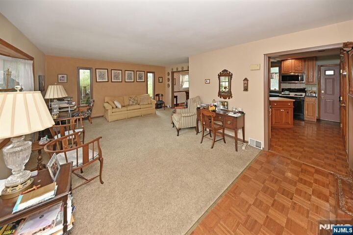 Property Photo:  89 Circle Drive  NJ 07652 