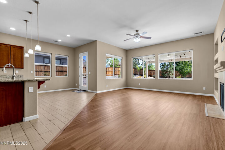 Property Photo: 260 Horizon Ridge Road NV 89441