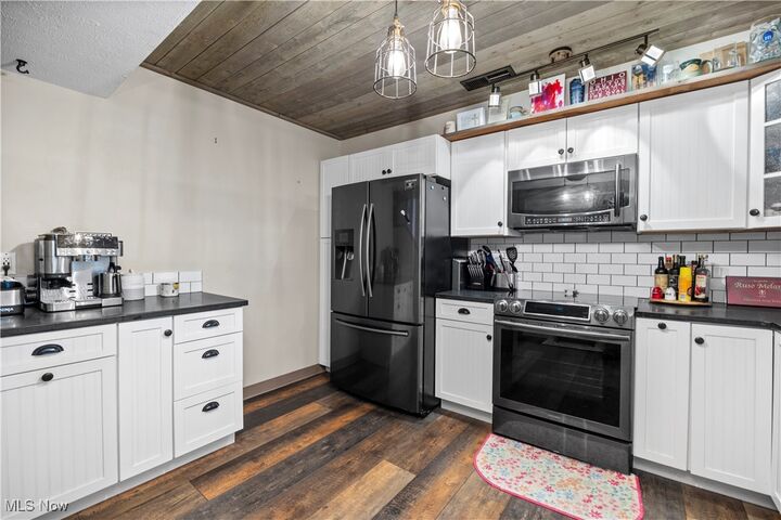 Property Photo:  25076 Mill River Road  OH 44138 